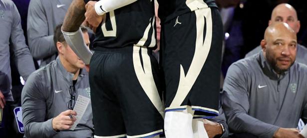 半岛体育体育官方入口-76人客场憾负雄鹿结束连胜