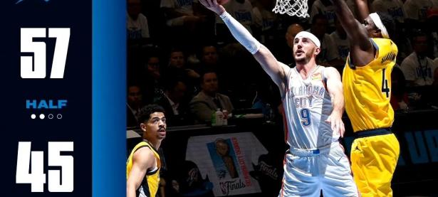 半岛体育体育官方入口-小牛客场不敌雷霆，遭遇失利