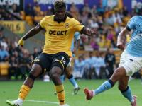 半岛体育体育直播-曼城客场征服狼队，继续领跑榜首