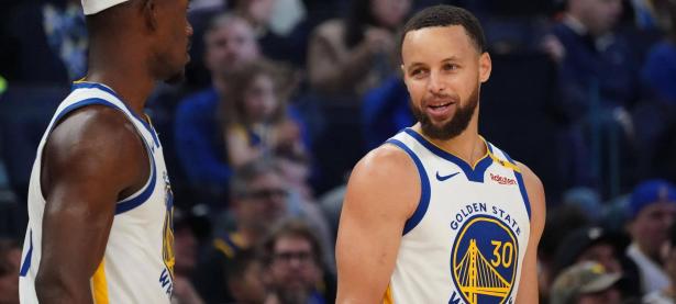 半岛体育体育登录入口-勇士队再度遭遇挑战，连败困扰不止