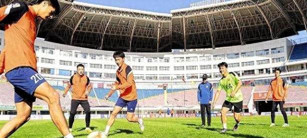 半岛体育体育app下载地址-长沙队在最新一场比赛中赢得胜利，领跑积分榜的简单介绍