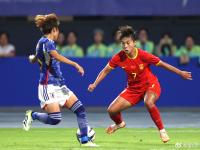 半岛体育体育官方登录入口-关于英勇奋战：女足铿锵玉立吹热血的信息