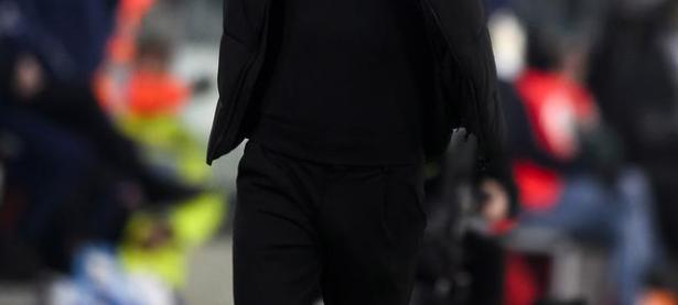 半岛体育体育中国官网-尤文图斯队遭遇困境，苦战到底