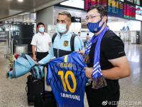 半岛体育体育亚洲官网-关于球队大洗牌，苏宁宣布将有多名球员离队的信息