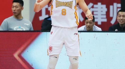 半岛体育体育官方登录入口-河北男篮在一场激战中取得胜利