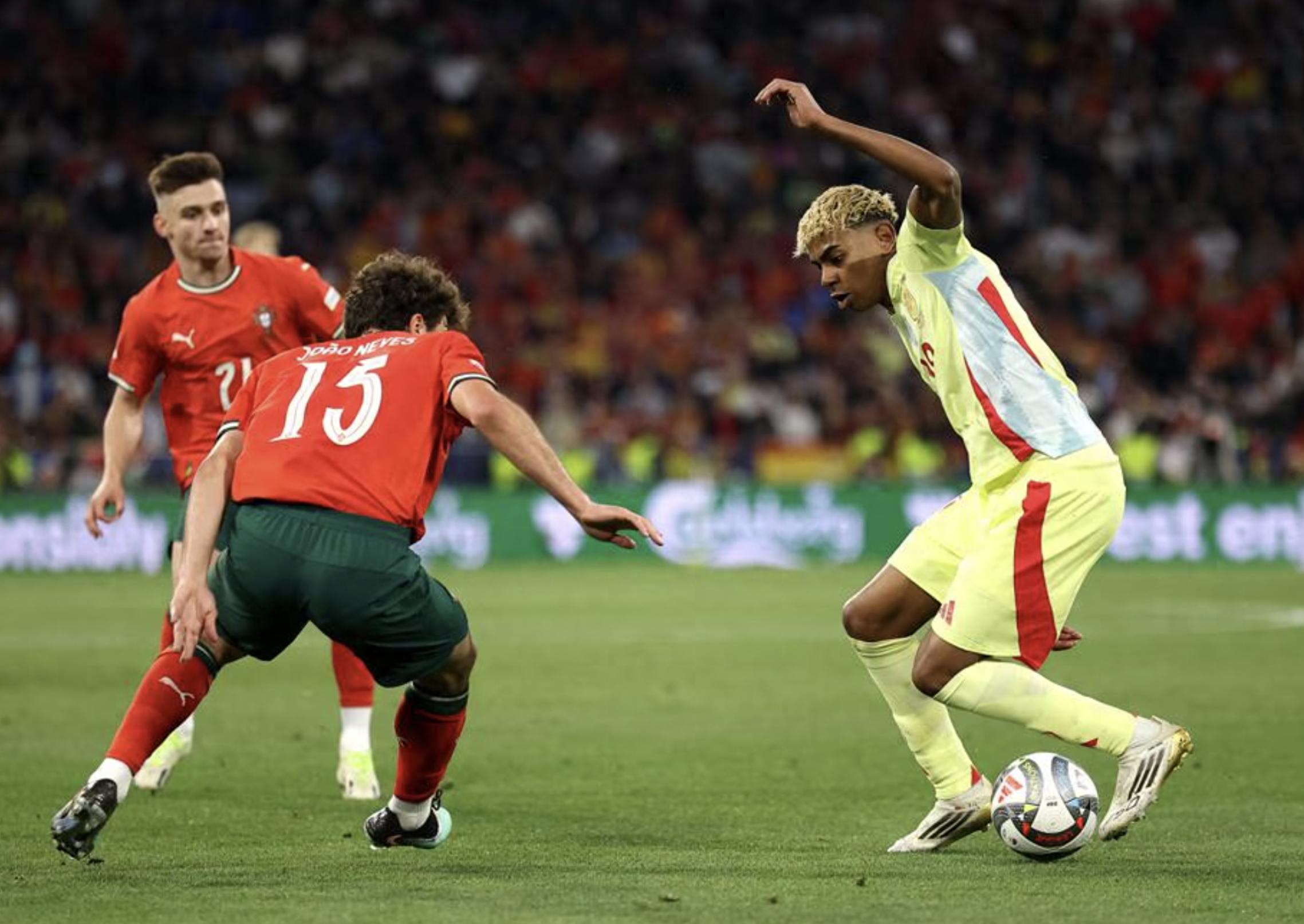 包含葡萄牙逆转法国，小组领跑地位更加牢固的词条