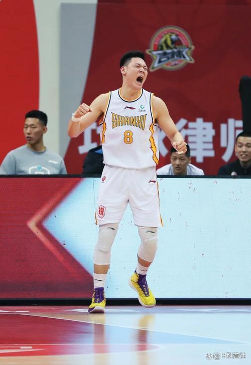 河北男篮在一场激战中取得胜利