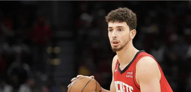 活塞中锋成为比赛焦点,表现稳定受赏识的简单介绍 活塞中锋成为比赛焦点,表现稳定受赏识的简单介绍