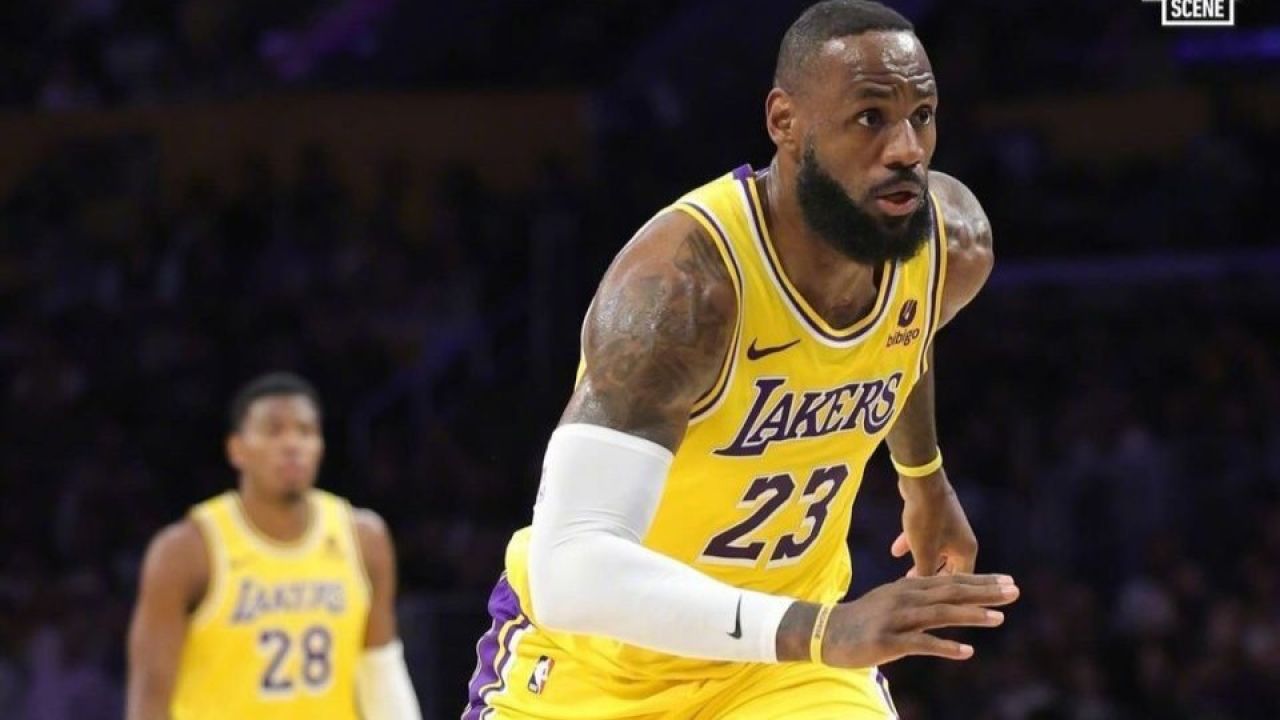 湖人灭老鹰，终结连败