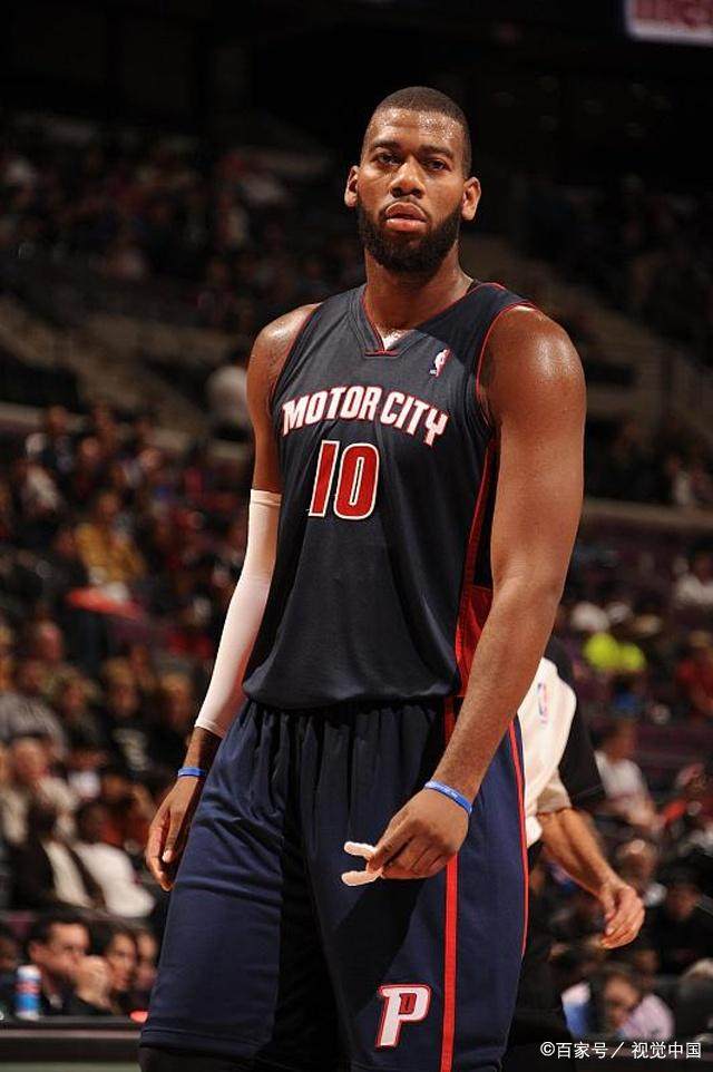 骑士遭勇士逆袭，捶胸顿足