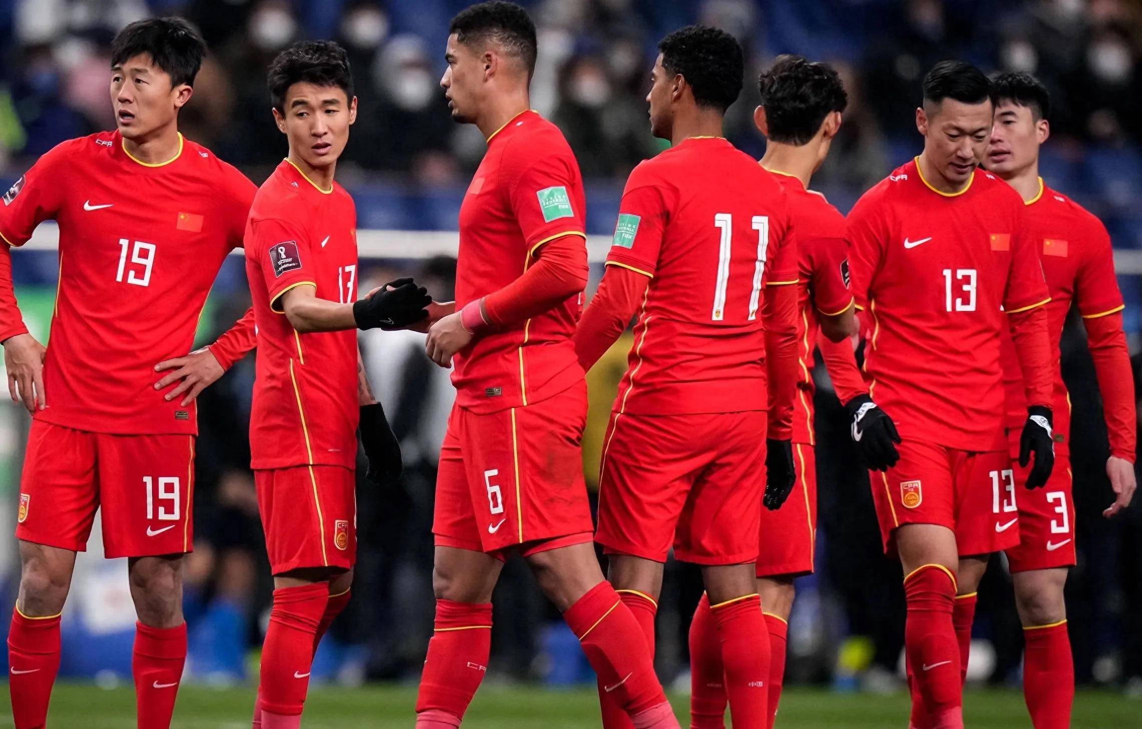 包含国内足球联赛势均力敌，决战即将打响的词条