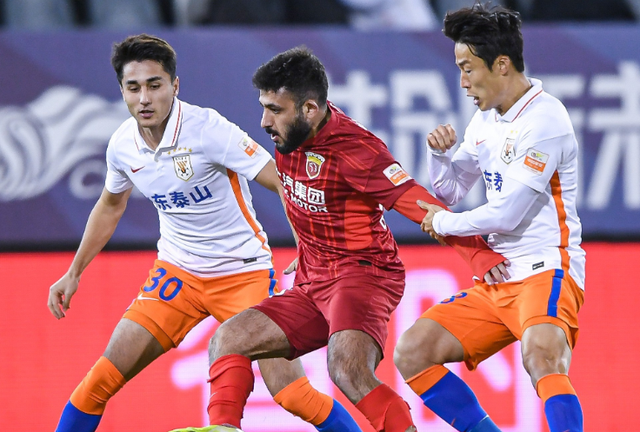 包含罗马客场惜败桑普多利亚，积分榜下滑的词条