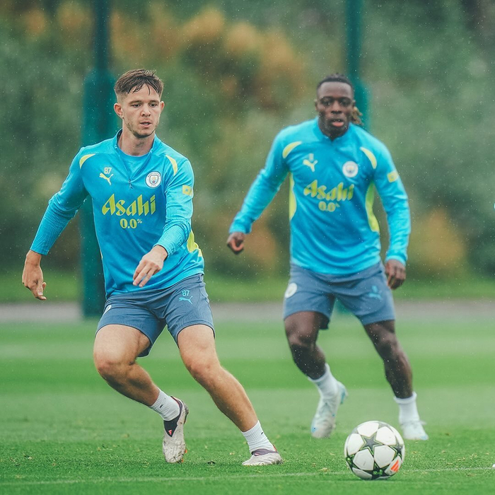 曼城备战欧冠,冲击夺冠巅峰 曼城备战欧冠,冲击夺冠巅峰