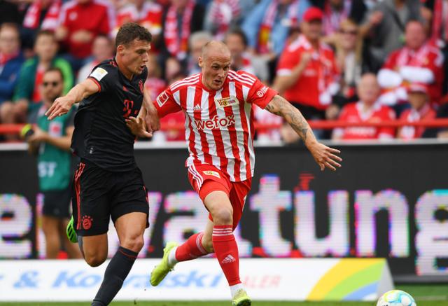 包含沃尔夫斯堡惨败，德甲保级前景堪忧的词条