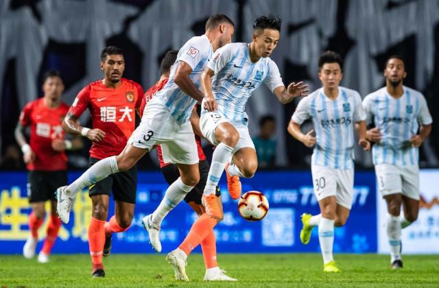 江苏苏宁客场大捷，广州富力惨败的简单介绍